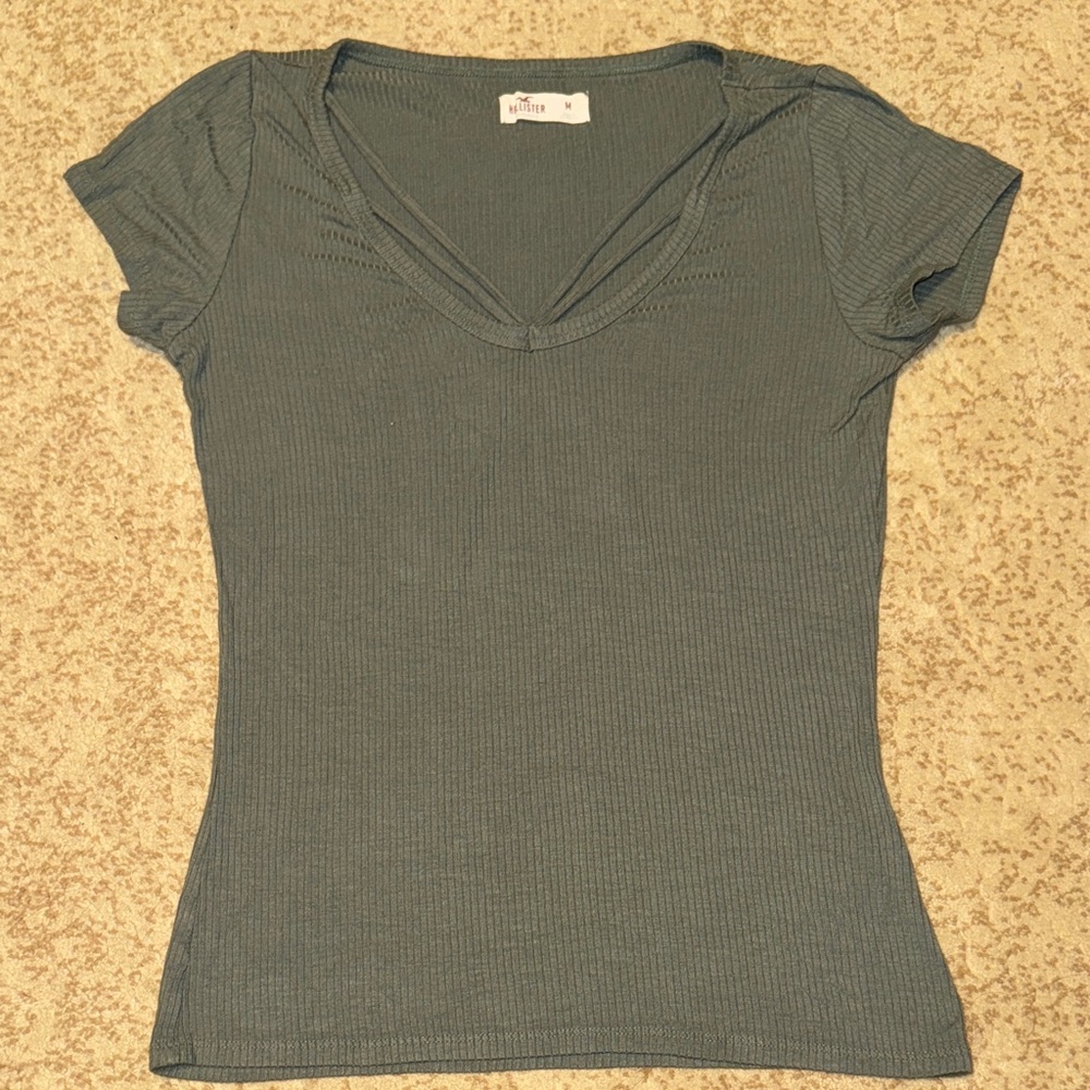 Hollister Ribbed V-Neck Tee - Army Green